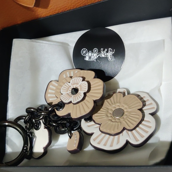 New! Tea Rose Mix Charm Bag in Black/Chalk - Picture 4 of 4